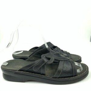 Clarks sandals size 7 black leather sticky strap